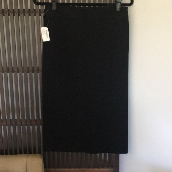 Donna Karen Signature black pencil skirt